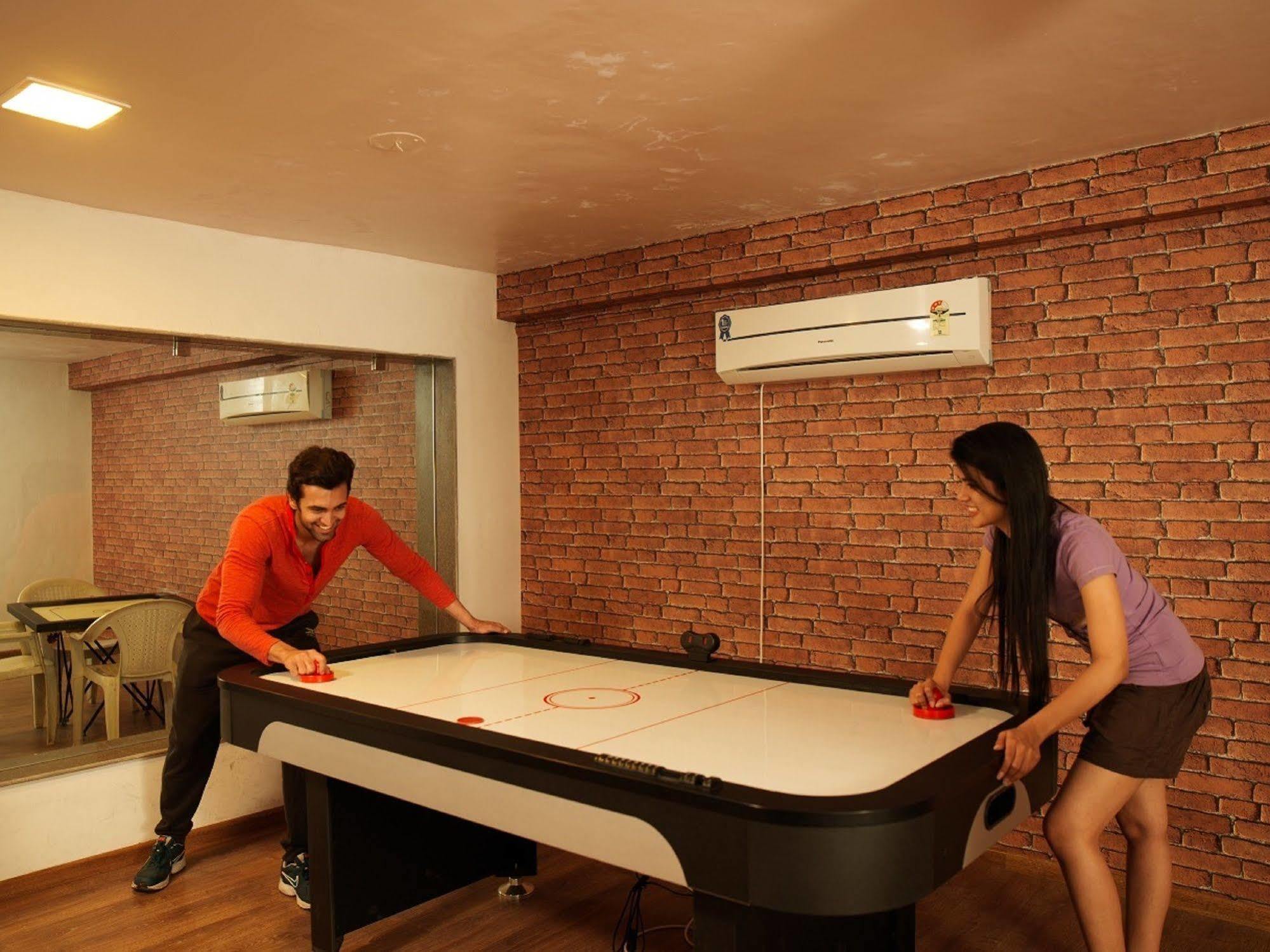 Palm Green Club Resort Jetalpur Bagian luar foto